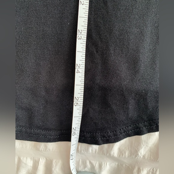 BOMBOM Black Sleeveless Top with Crisscross Detail - Picture 10 of 16